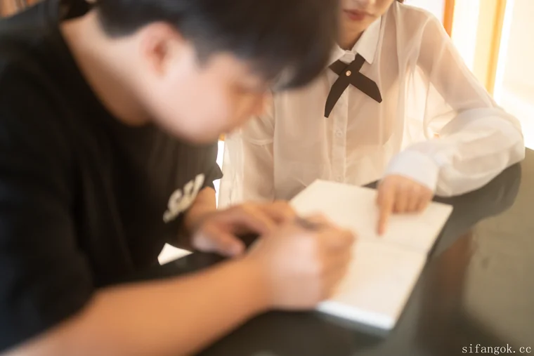 [XR Uncensored] 茂木希子 & 璐璐 - R18 希威社模特 家教与后妈 preview 6