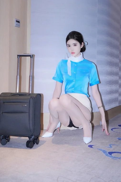 [XR Uncensored] 晚苏susu - R18 秀人网模特 蓝衣空姐制服 preview 10
