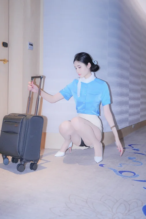 [XR Uncensored] 晚苏susu - R18 秀人网模特 蓝衣空姐制服 preview 19