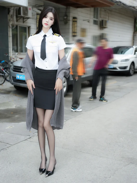 [XR Uncensored] 晚苏susu - R18 秀人网模特 灰色制服 preview 2