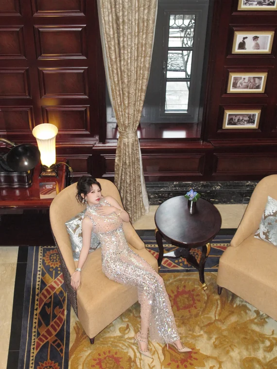 [内购无水印] Yin Tian (尹甜甜sunny) - 秀人网模特 贵妇 preview 17