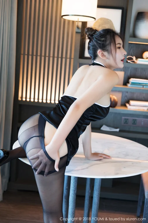 [YOUMI] Vol.233 尹菲 solo 顾奈奈 emily preview 13