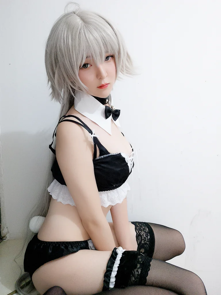 [Coser] 一小央泽 (yixiaoyangze) 黑兔 preview 1