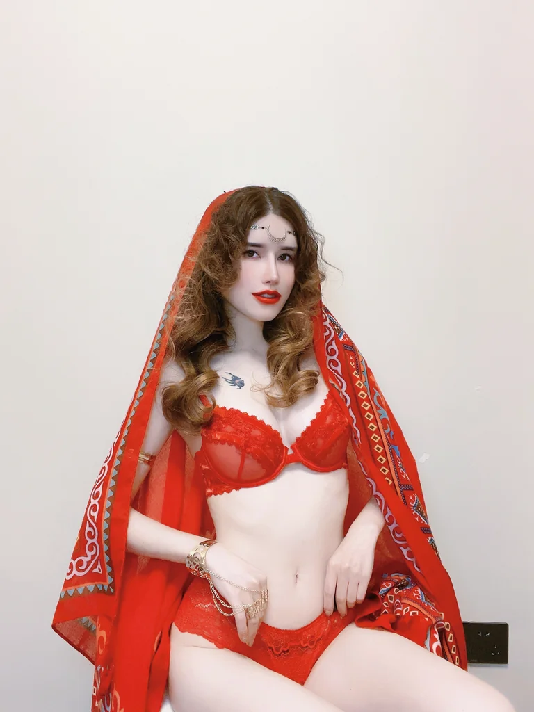 [Coser] 鹿八岁 - 红 preview 31