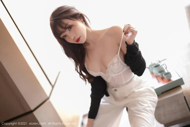 [XIUREN] No.3367 Booty - Zhizhi (芝芝) preview 16