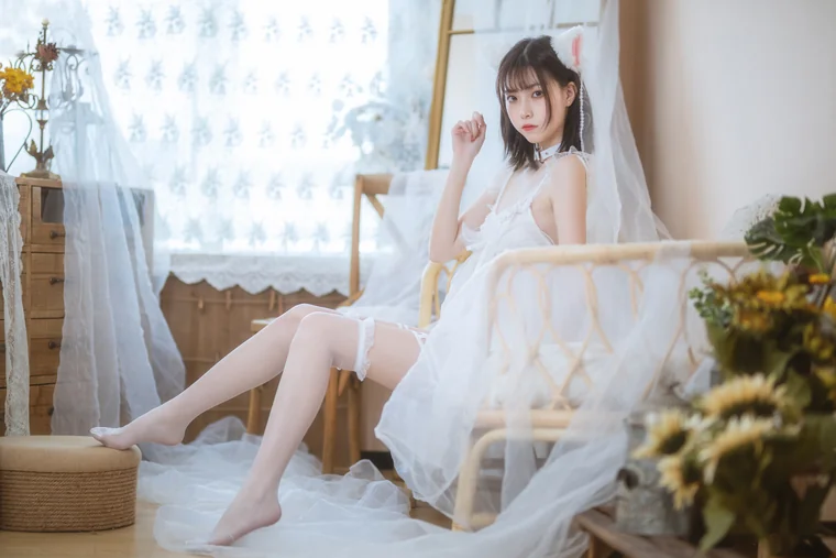 [Coser] Chinese 许岚LAN - 猫娘白裙 preview 2